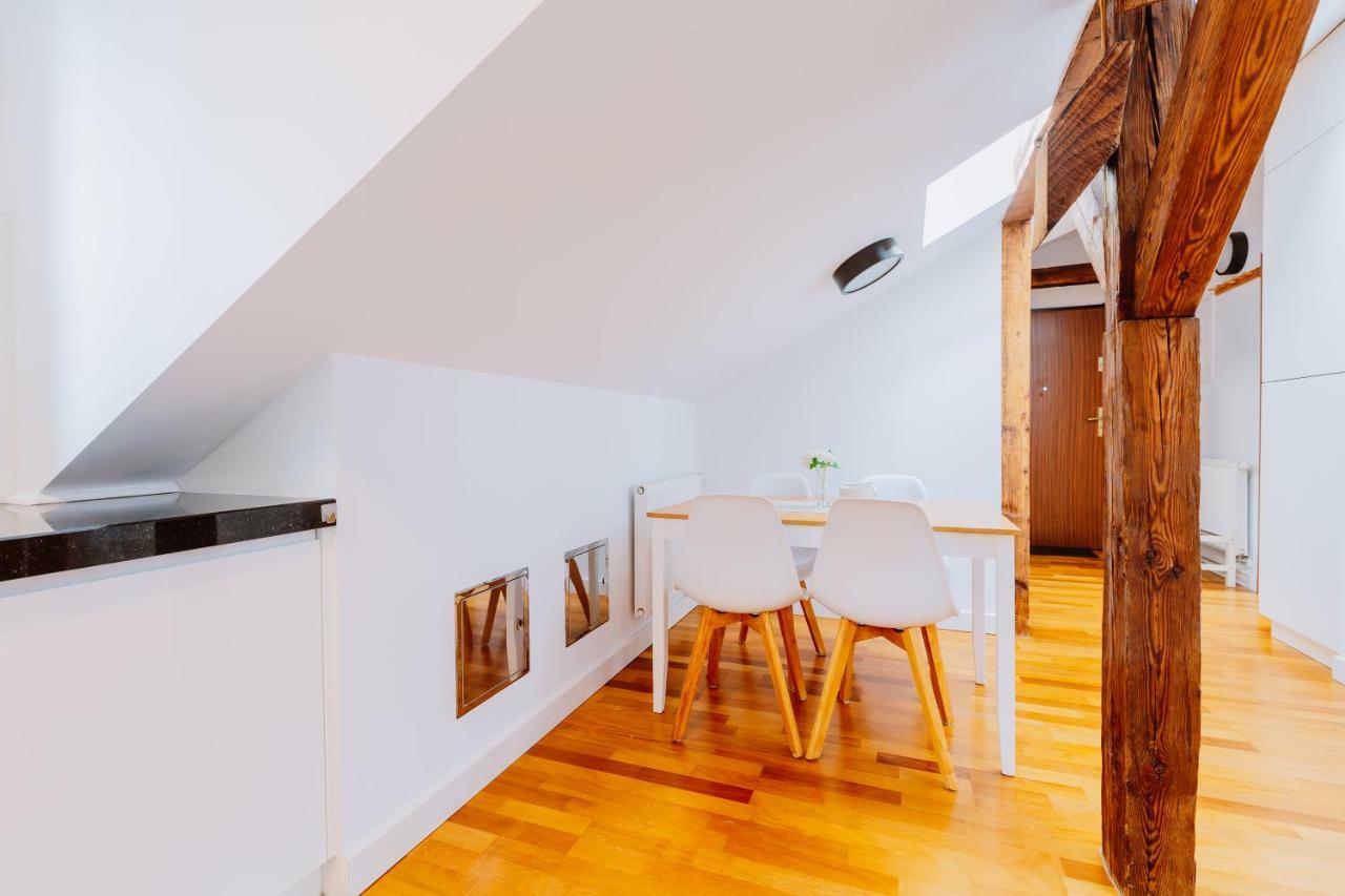 Atticus Apartments Cracóvia Exterior foto